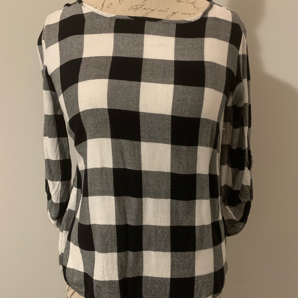 PinkRepublic Black Flannel w/ 3/4 Sleeves, size XS